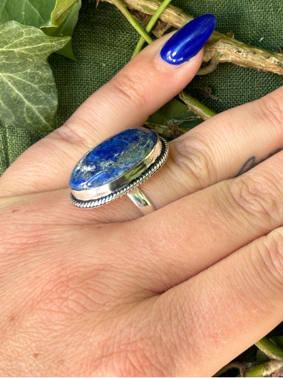 Bague réglable, pierre ovale en lapis-lazuli
