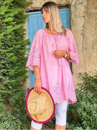Ariane, tunique broderie anglaise, coloris rose vif, grande taille